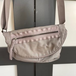 Lululemon all night festival bag